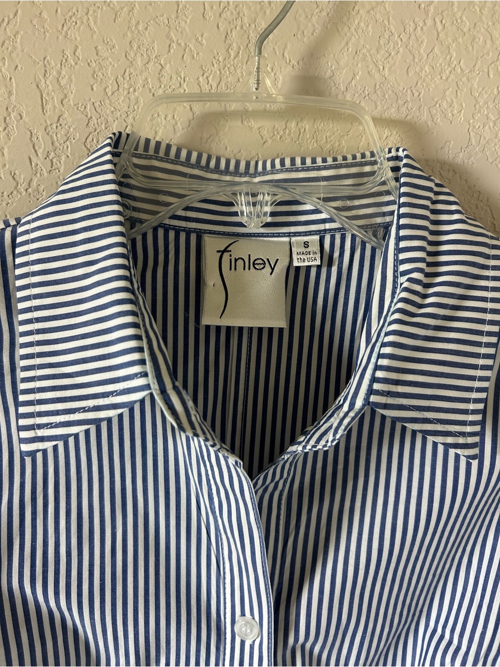 Finley Gathered Waist Navy Striped Button Down Shirt Blouse Size S - Picture 4 of 8
